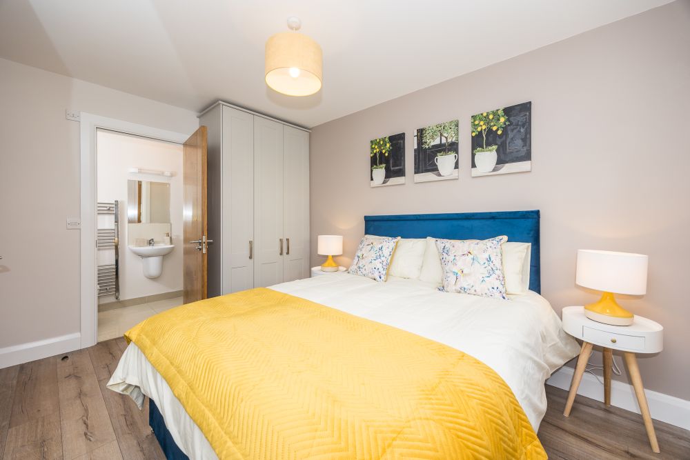 Main bedroom, Stylish And Modern 2 Bedroom Apt