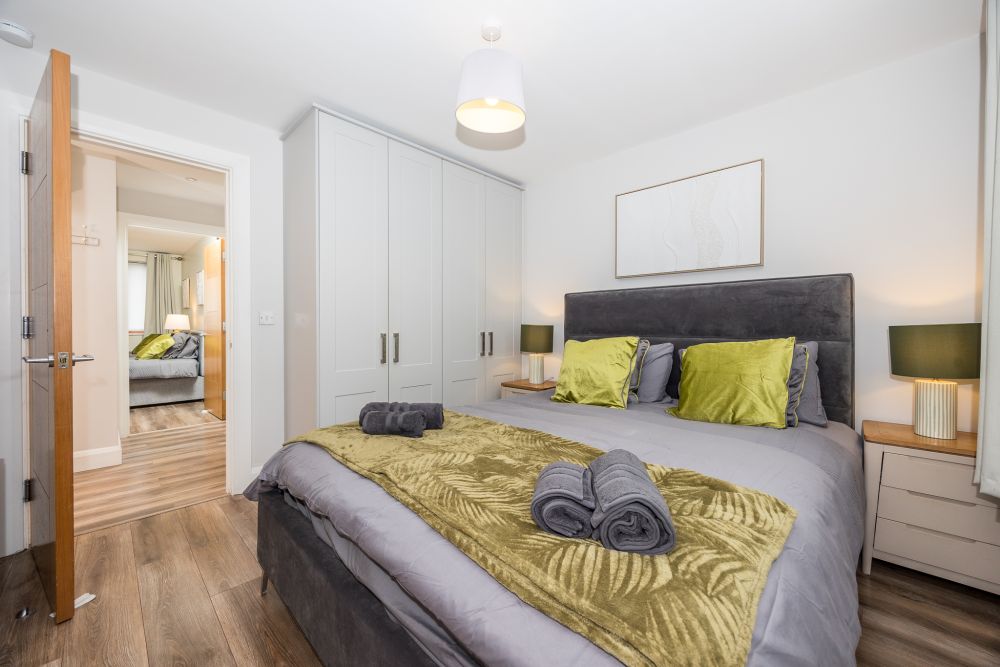 Main bedroom, Elegant Two Bedroom Apartment On Ground Floor