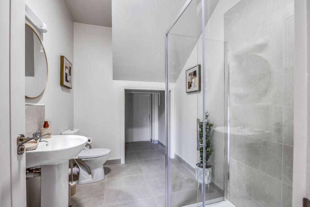 Main bathroom, Two Bedroom Apartment
